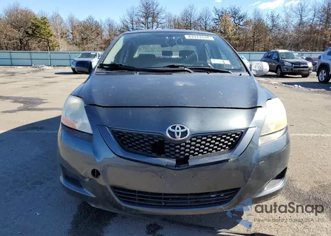 2010 Toyota Yaris z USA, uszkodzony, nr VIN JTDBT4K33A1376511